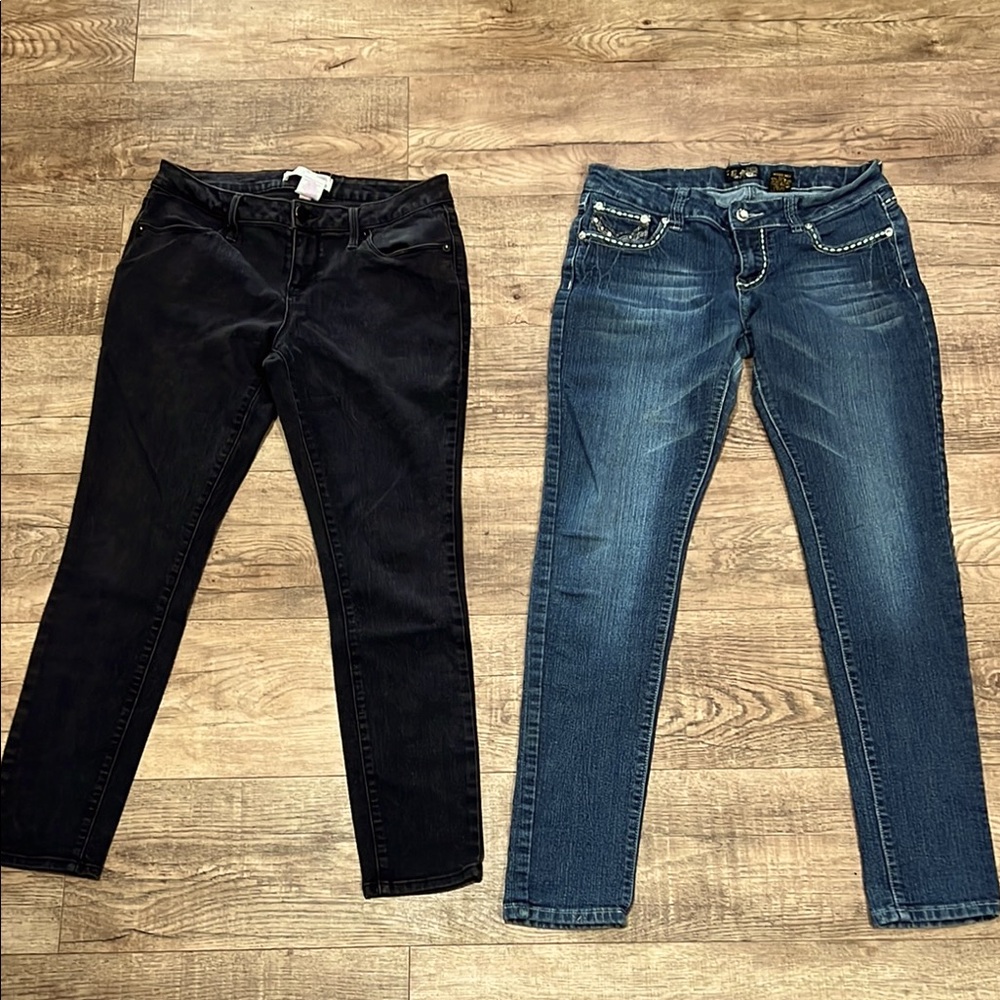 LOT OF TWO SKINNY JEANS: B. Jeans sz 13 blue blingy & No Boundaries sz 11 black